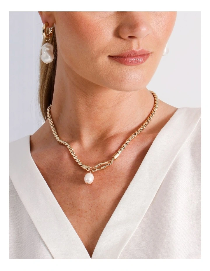 Basque Snake Chain With Pearl Pendant Necklace in Gold MYER