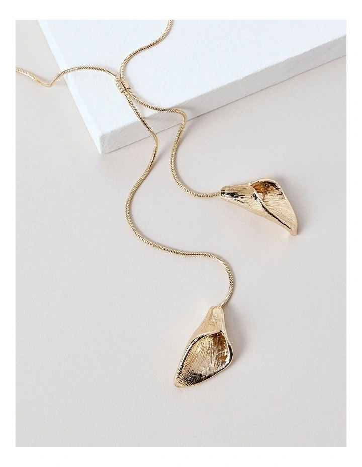 Tulip Lariat Necklace in Gold image 3