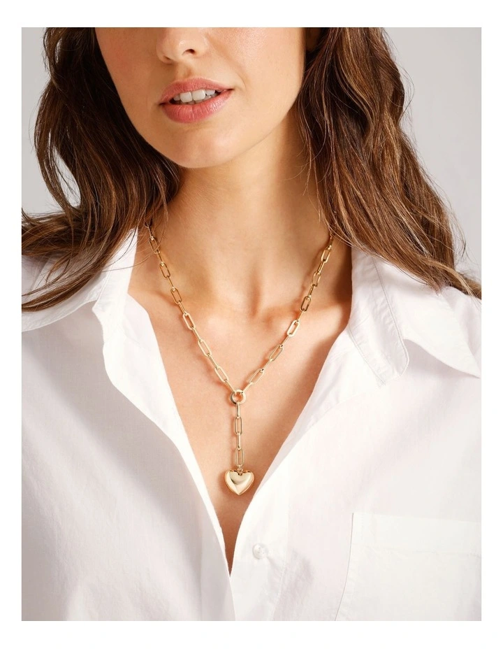 Heart Drop Chain in Gold image 2