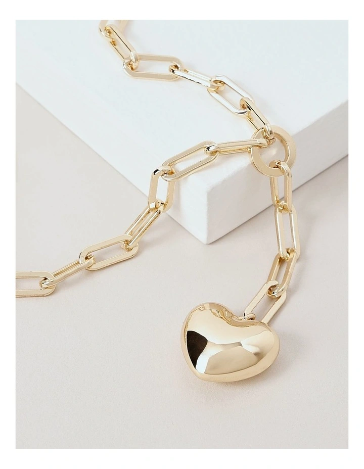 Heart Drop Chain in Gold image 3