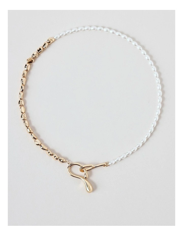 Pearl Metal Pendant Drop Necklace in Gold image 1