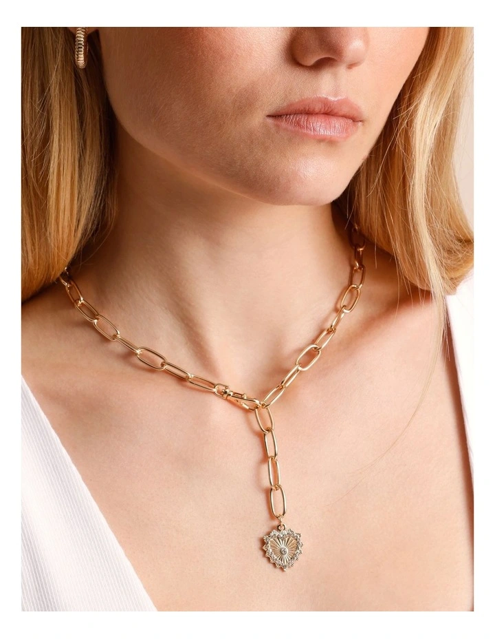 Heart Chain Necklace in Gold image 4