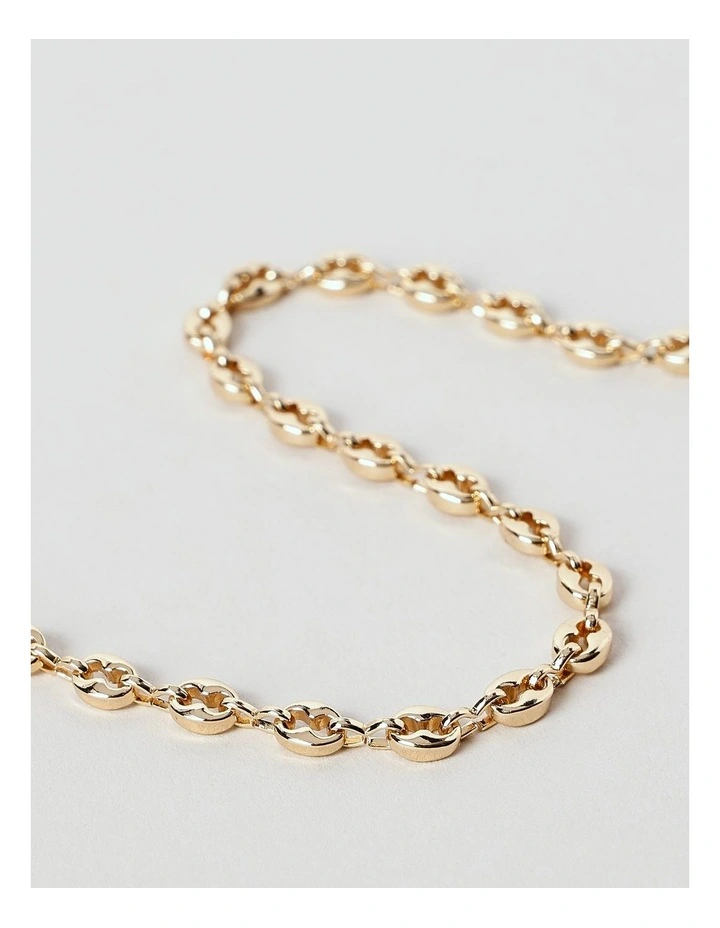 Wave Link Chain in Gold image 3