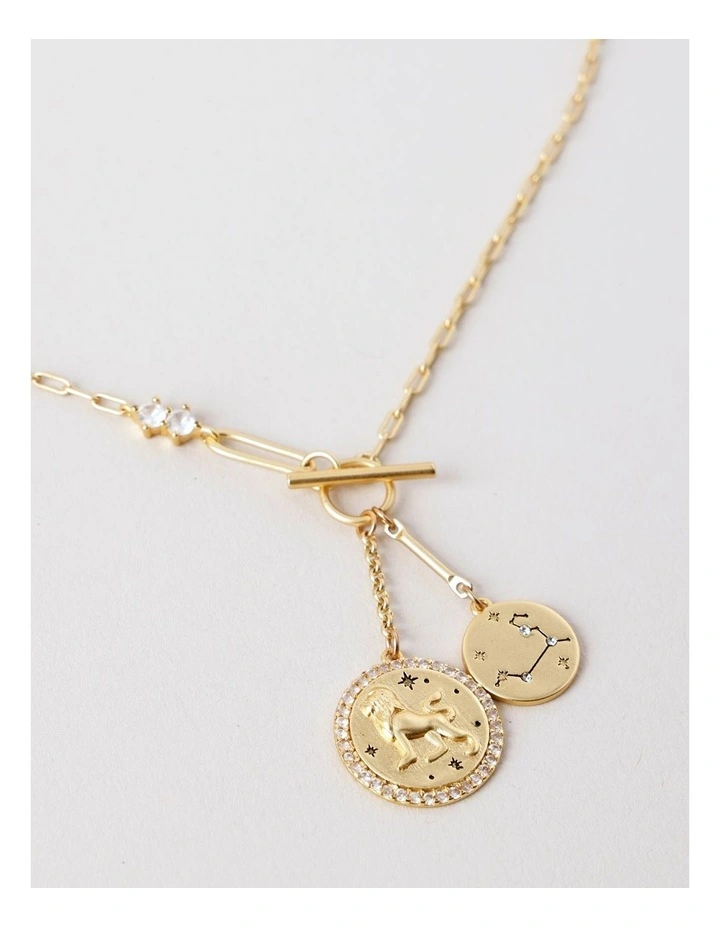Leo Pendant Necklace in Gold image 2