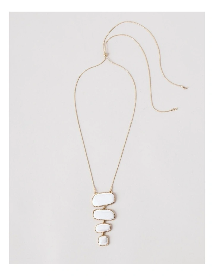 Metal Pendant Necklace in Gold/Silver image 1