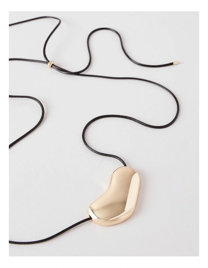 Textured Pendant in Gold image 2