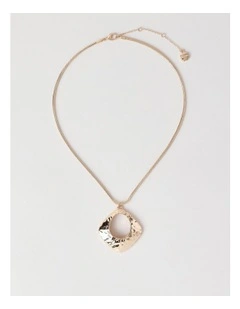 Hammered Pendant in Gold