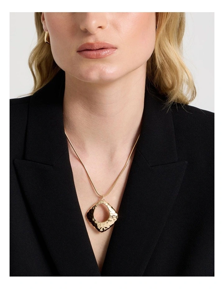 Hammered Pendant in Gold image 4