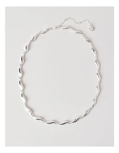 Wavy Necklace in Silver