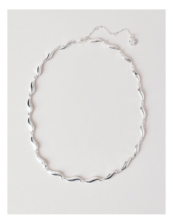Wavy Necklace in Silver image 1