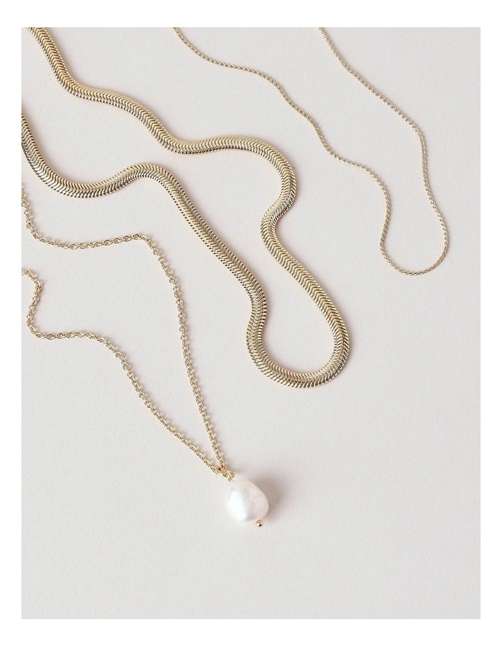 Layered Pearl Necklaces in Gold image 2
