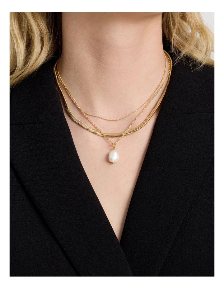 Layered Pearl Necklaces in Gold image 4