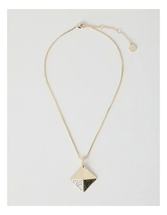 Hammered Pyramid Pendant Necklace in Gold