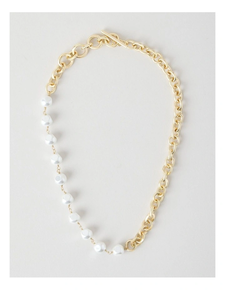Gold Chain and Pearl Necklace image 1