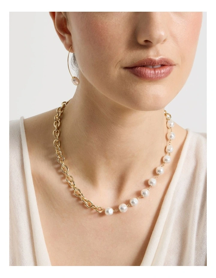 Gold Chain and Pearl Necklace image 4
