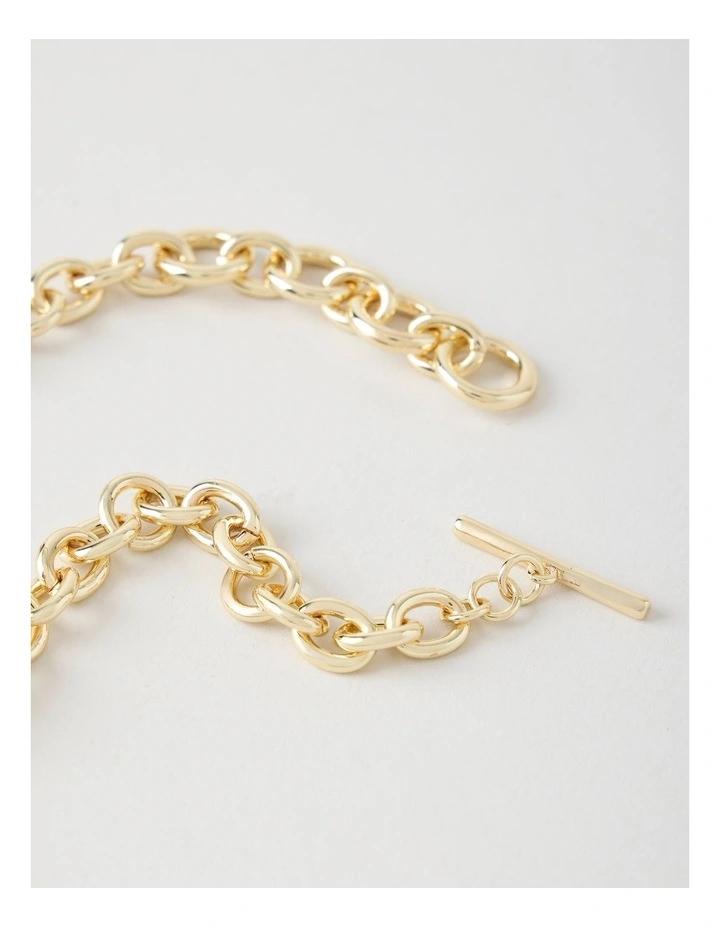 Gold Chain and Pearl Necklace image 5