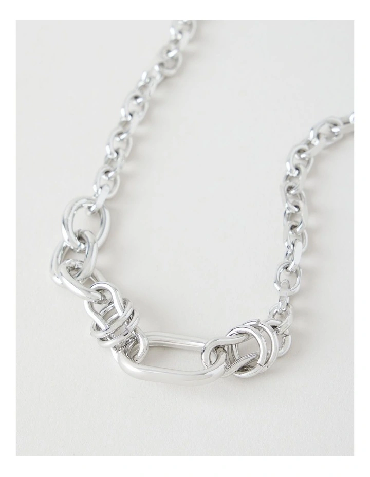 Chain Necklace in Silver image 3