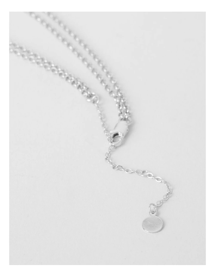 Tear Drop Lariat Necklace in Silver image 3