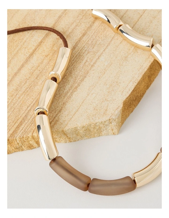 Frosted Curved Bead Necklace in Tannin image 3