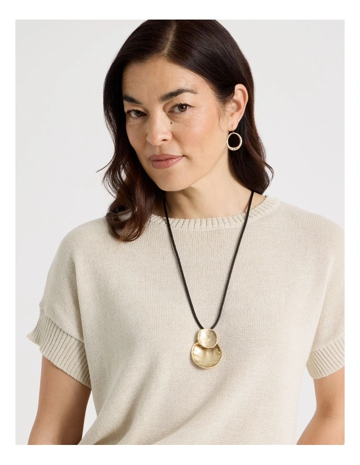 Beaten Circles Pendant Necklace in Gold image 4