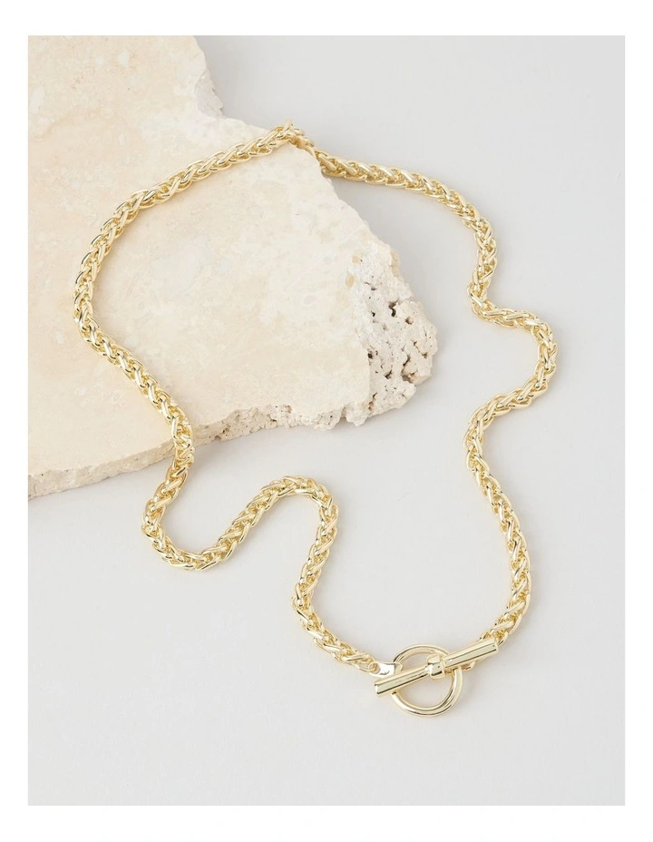 Twisted Rope Chain Necklace in Gold image 2