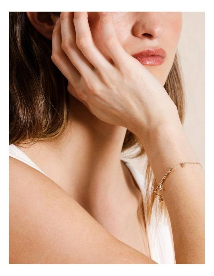 Fine Clover Charm Bracelet in Gold image 1