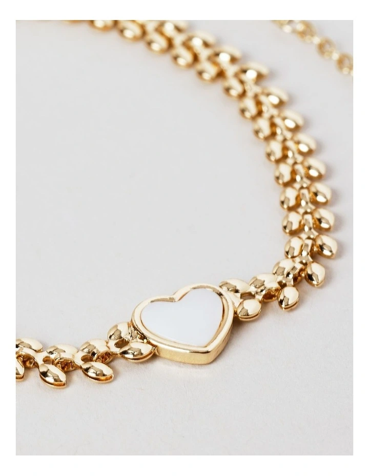 Heart Bracelet in Gold image 3