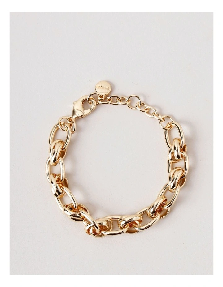 Circle Feature Bracelet in Gold image 1