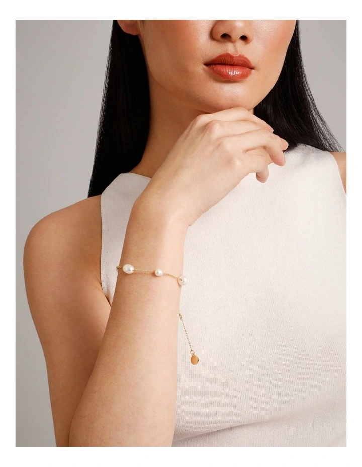 Pearl Station Bracelet in Gold image 2