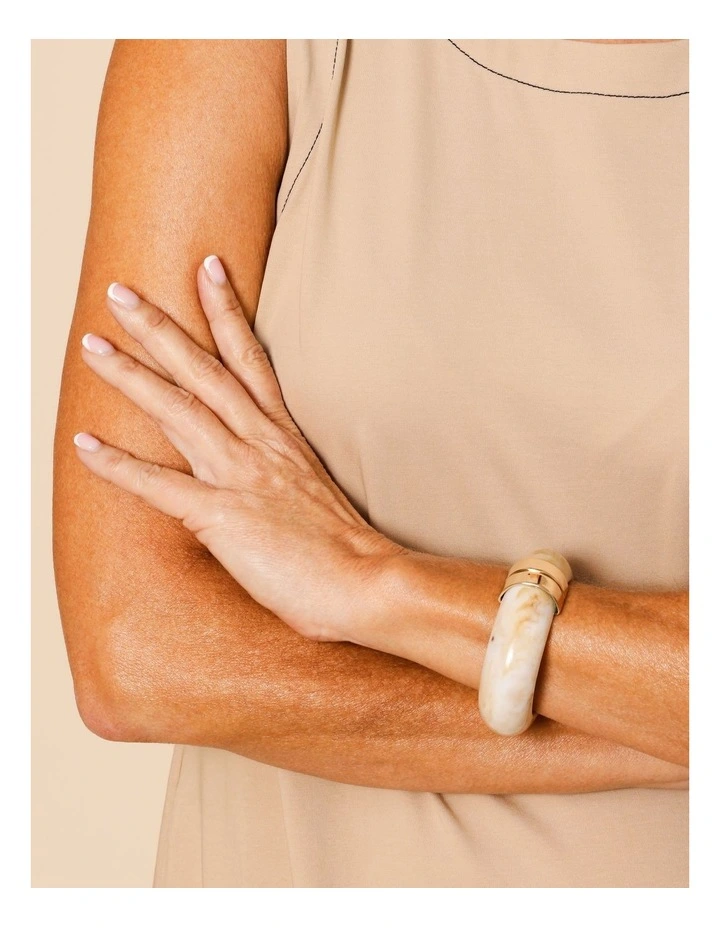 Hinged Bangle in Brown/Ivory image 2