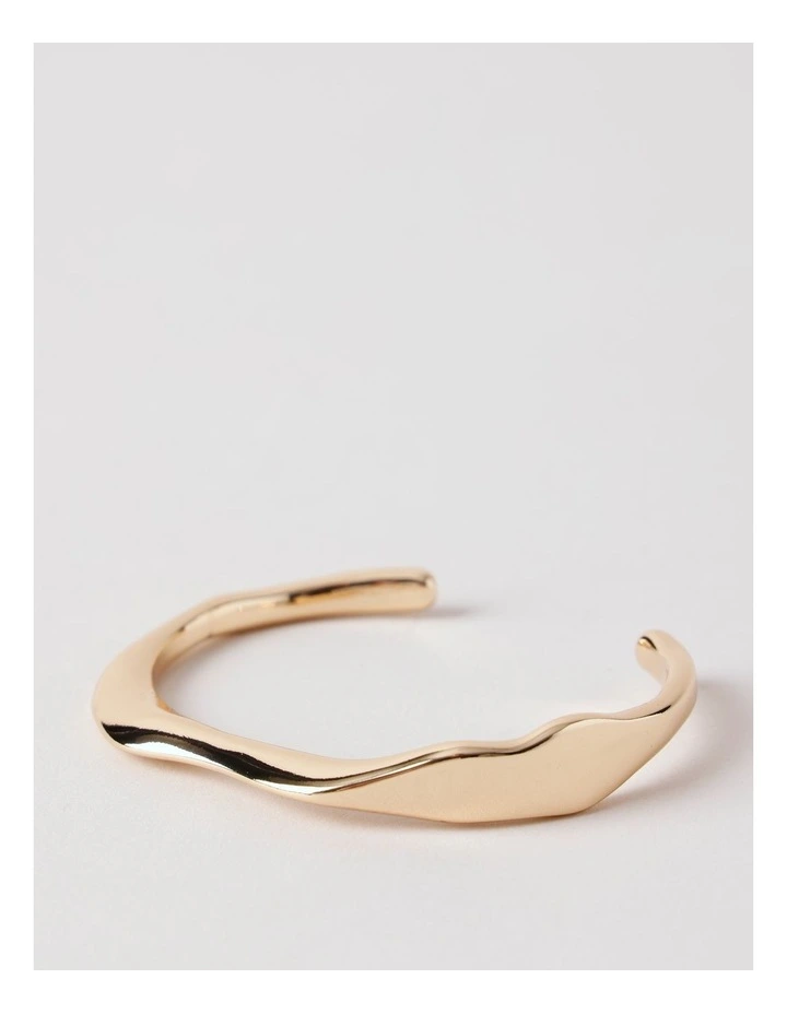 Wavy Bangle in Gold image 1