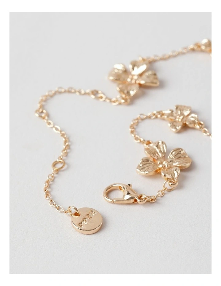 Flower Bracelet in Gold image 3