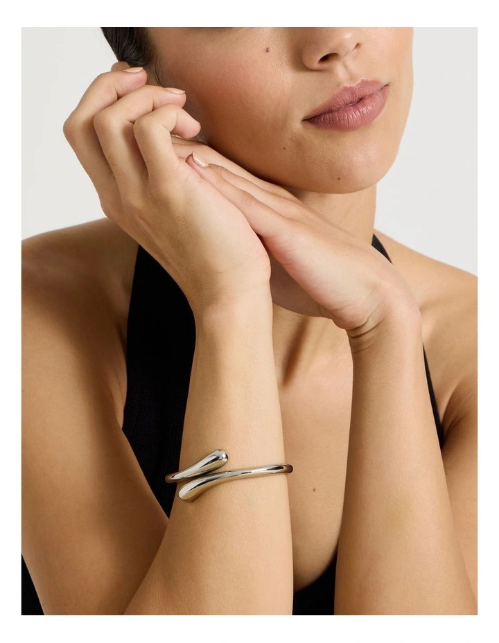 Hinged Bangle in Silver A89295Bw/Silver image 5