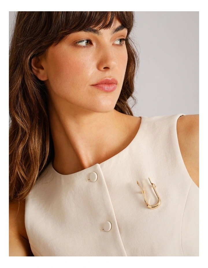 Pin Brooch in Gold image 2