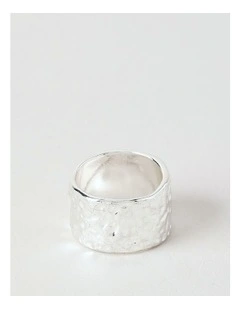 Beaten Ring in Silver
