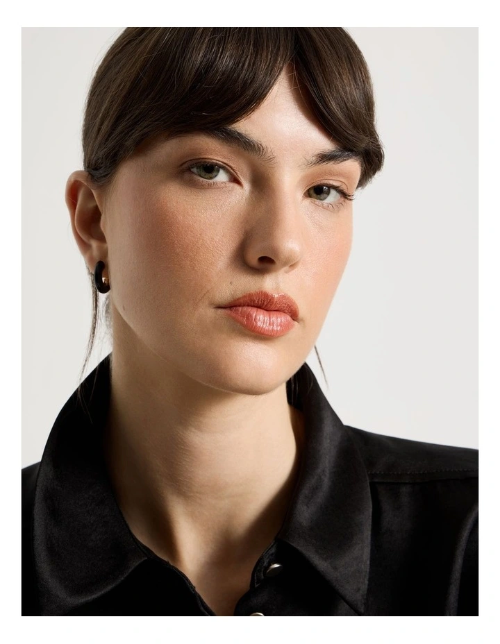 Enamel Hoop Earrings in Black and Gold image 4