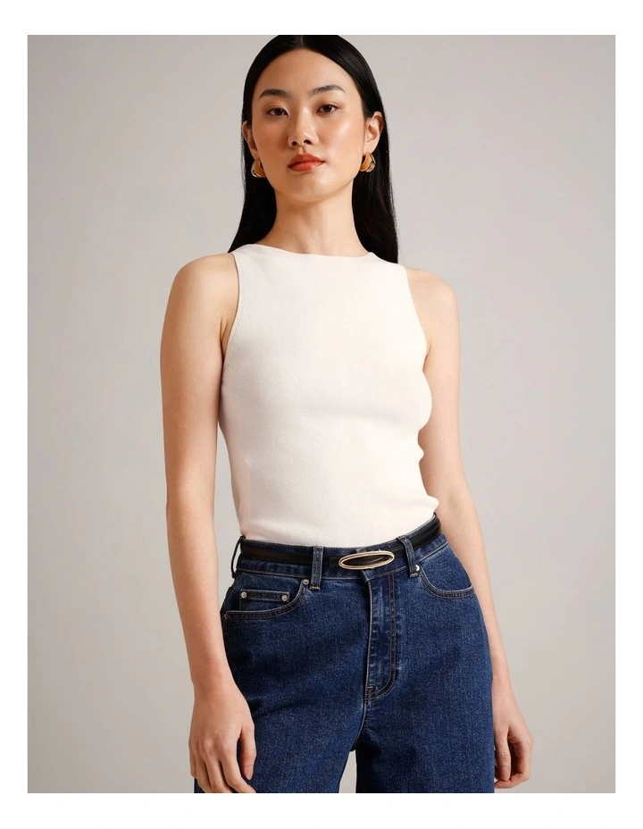 Thin Oval Buckle Belt in Black image 4