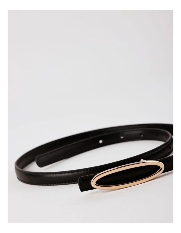 Thin Oval Buckle Belt in Black image 6