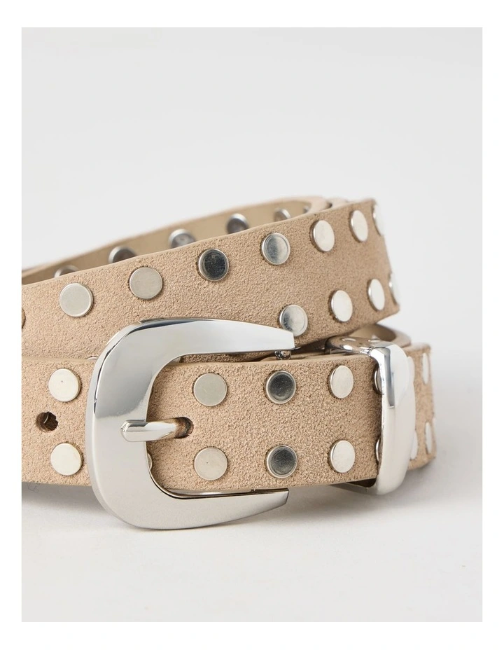 Cara Belt in Natural image 5