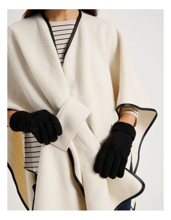 June Cable Gloves in Black image 4