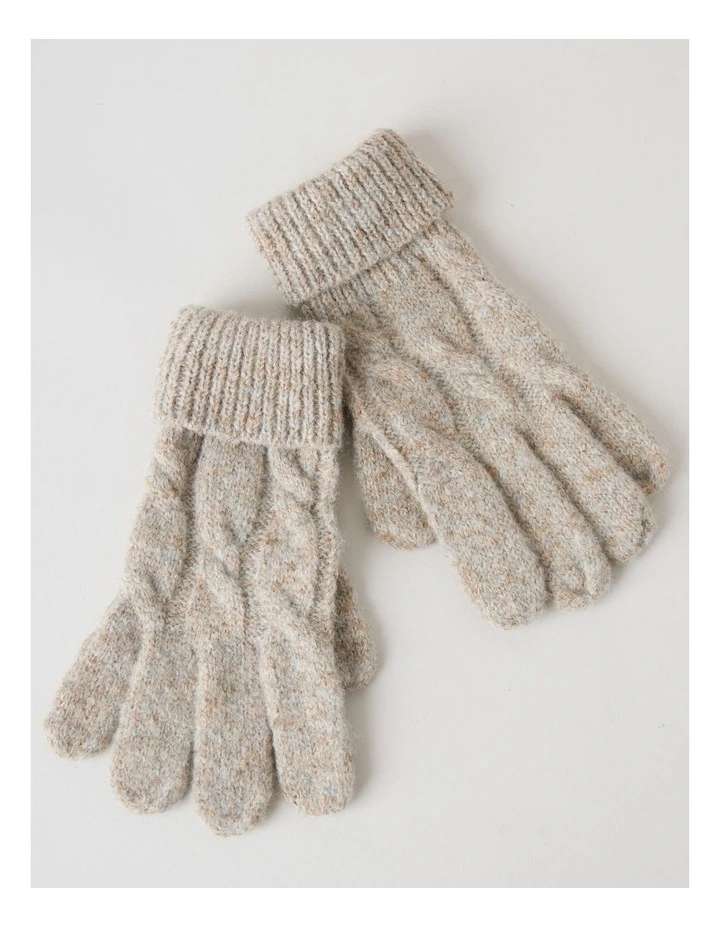 June Cable Gloves in Oatmeal image 1