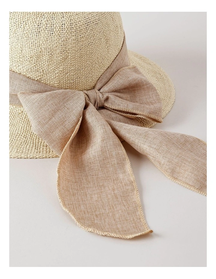 Short Back Hat With Bow in Natural image 3