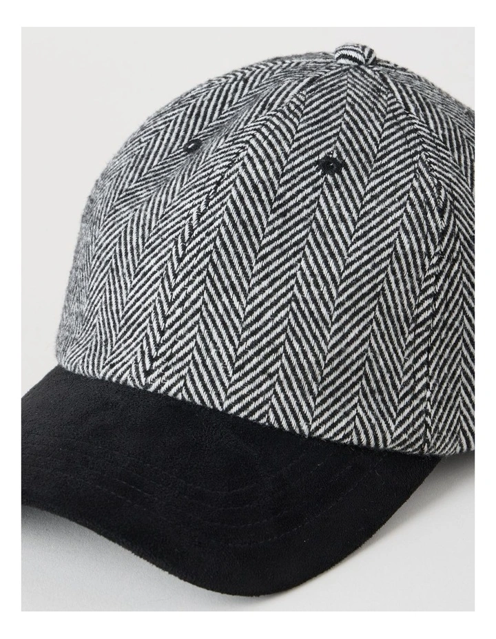 Sophie Chevron Cap in Black and White image 3