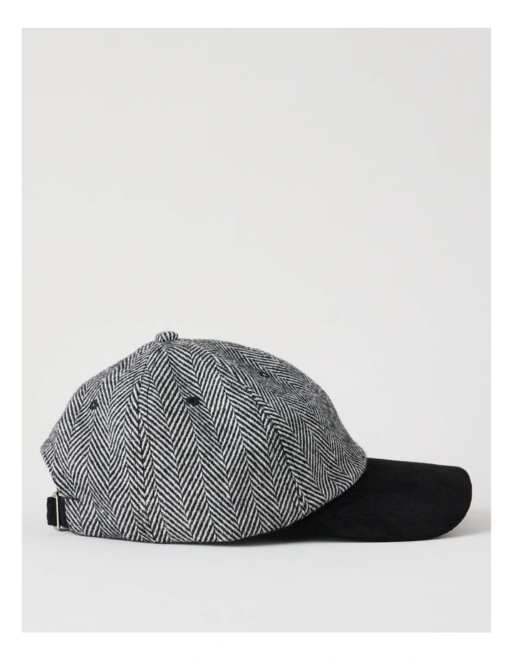 Sophie Chevron Cap in Black and White image 6