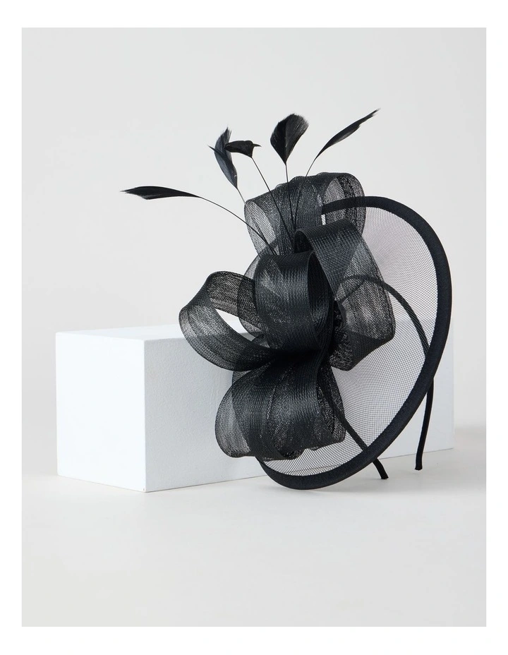 Fascinator in Black image 1