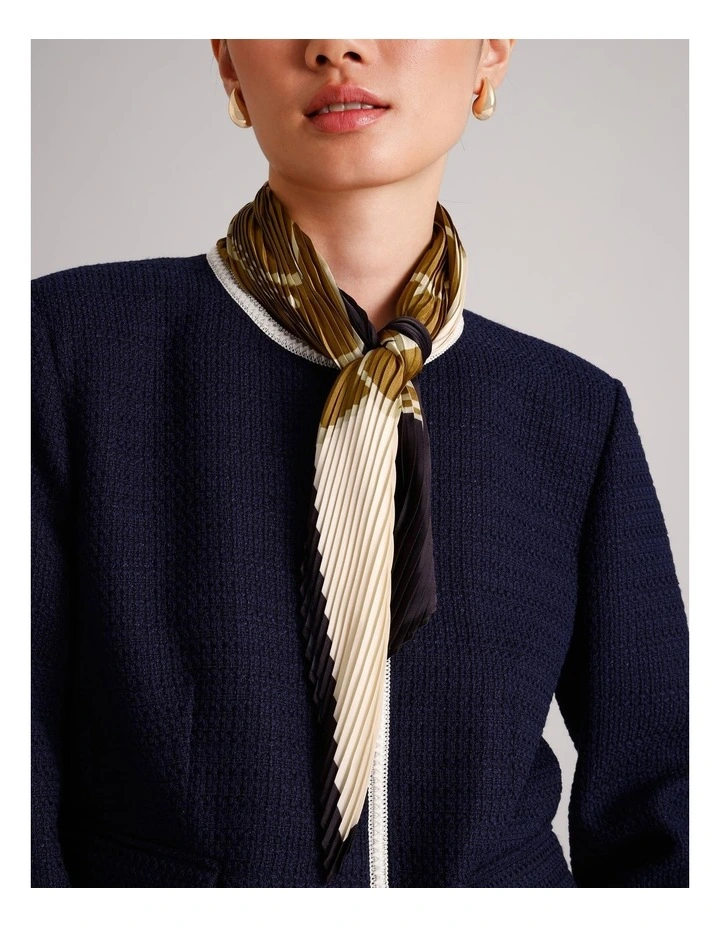 Somerset Pleated Headscarf in Black/Camel image 4