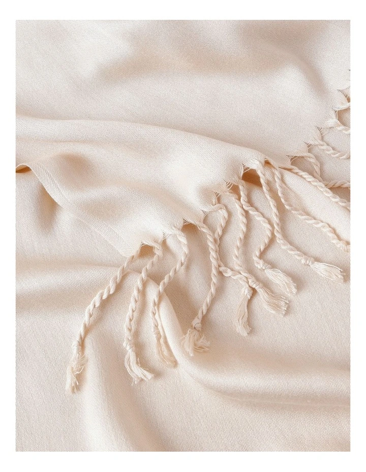 Pashminetta Scarf in Dusky Pink image 2