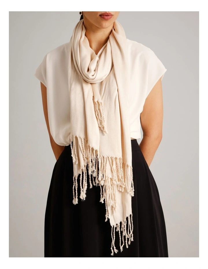 Pashminetta Scarf in Dusky Pink image 4