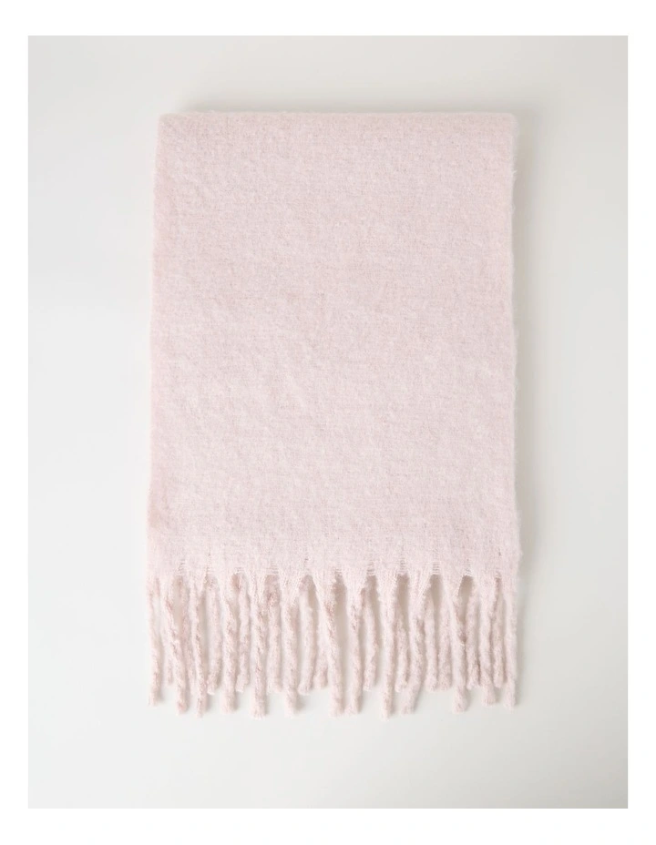 Sienna Brushed Chunky Winter Scarf in Blush image 3