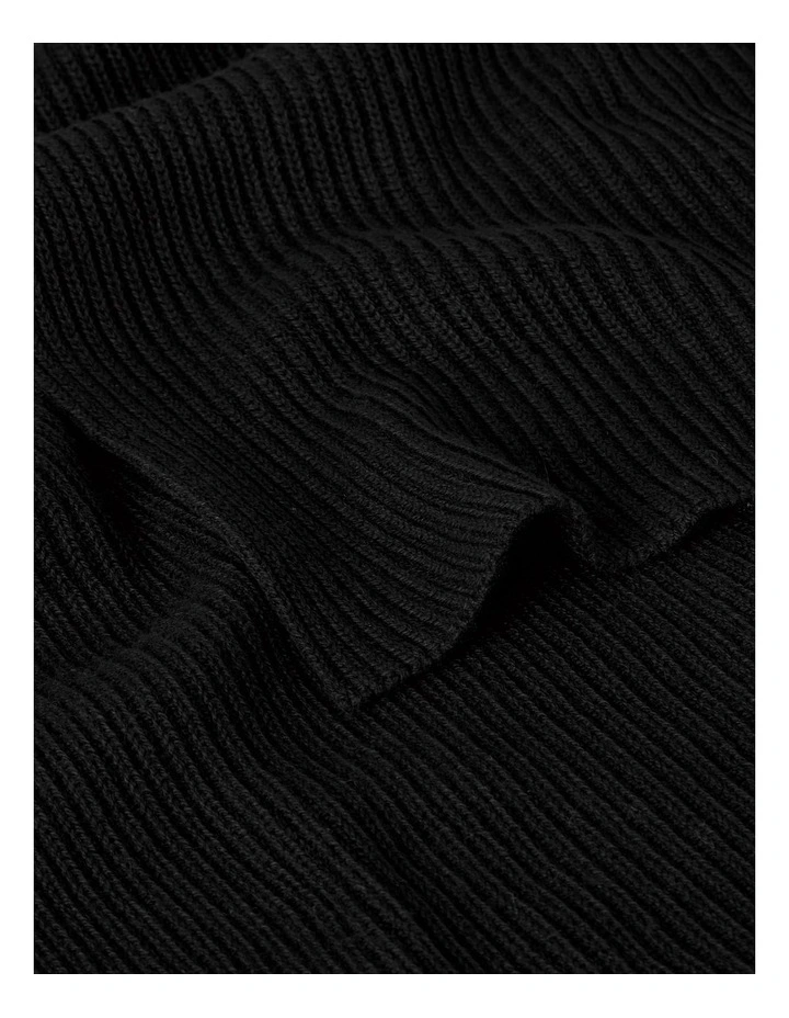 Rib Winter Scarf in Black image 3